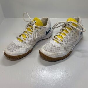 NikeCourt Flare 2 women's hard court tennis shoes size 8